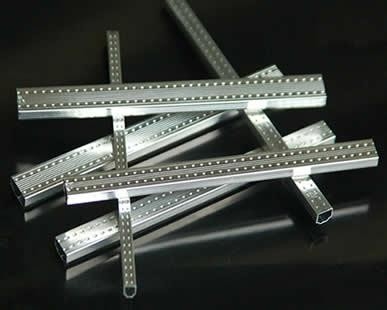 Linea di produzione di alluminio della metropolitana distanziatore Antivari per la finestra vuota ad alta resistenza