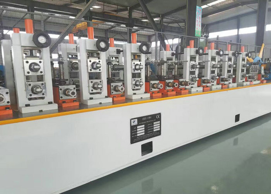 Fabbricazione di tubi di precisione Fabbricazione di tubi di precisione di acciaio galvanizzato Forma rettangolare 100m / min Velocità del mulino