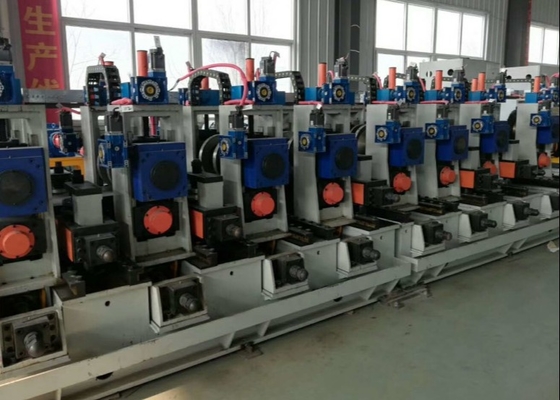 Il laminatoio per tubi automatico della sega fredda industriale convoglia la linea trattata del acciaio al carbonio
