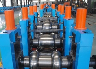 Diametro 25mm-95mm Fabbricazione di tubi in acciaio al carbonio Velocità della macchina Velocità rapida 100m/min