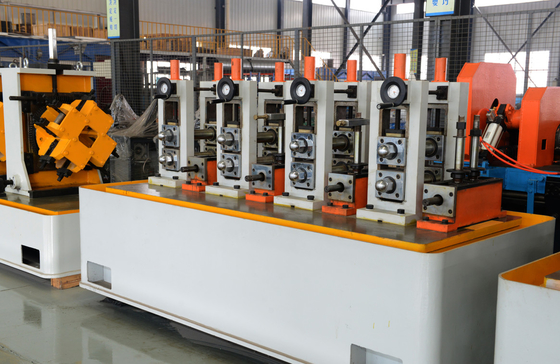 Diametro 1/2 &quot;-2&quot; Linea di produzione di tubi di tubi Max 100m/Min Linea di produzione di tubi di acciaio