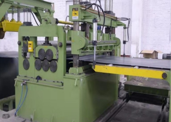 Larghezza massima 1600 mm Spessore massimo 4 mm Macchina di taglio di linea in acciaio ad alte prestazioni