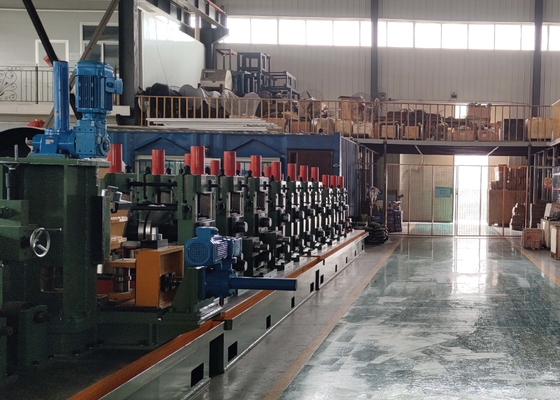 Plc 1000kw Pipe Making Machine con lunga durata di vita della linea di produzione di tubi in acciaio