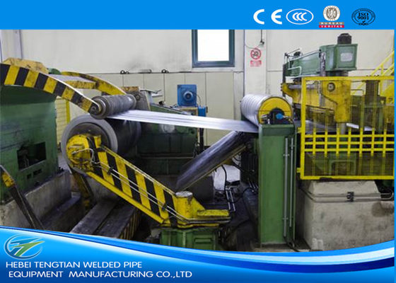 Macchina di taglio in acciaio a bobina laminata per controllo PLC in acciaio con velocità regolabile SKD11 della lama