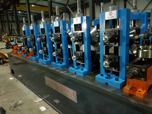 Macchina di produzione di tubi in acciaio certificata ISO9001 per la produzione di tubi quadrati