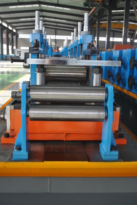Linea di produzione di tubi di acciaio ERW completamente automatica che forma direttamente il diametro del tubo di 63 mm