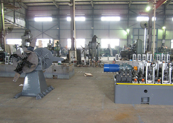 Macchina di produzione di tubi in acciaio industriale a carbonio decorativo con saldatore ERW