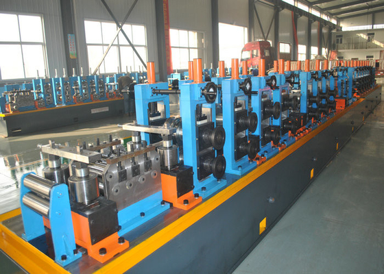 Fabbrica di macchine per la fabbricazione di tubi ad alta velocità