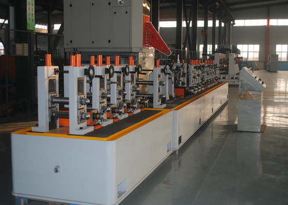 Fabbricazione di tubi di precisione Fabbricazione di tubi di precisione di acciaio galvanizzato Forma rettangolare 100m / min Velocità del mulino