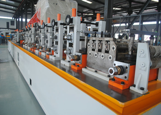Fabbricazione di tubi di precisione in metallo, acciaio, tubi rotondi / quadrati Alta velocità Max 120m/min