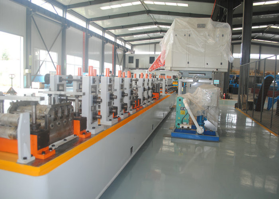 Fabbricazione di tubi di precisione in metallo, acciaio, tubi rotondi / quadrati Alta velocità Max 120m/min