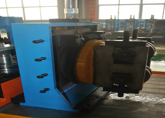 Fabbricazione di tubi di precisione Fabbricazione di tubi di acciaio industriali / Fabbricazione di tubi Erw 30-100m / Min Velocità del mulino