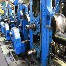 Macchina di stampaggio automatico per tubi per la produzione di tubi in acciaio