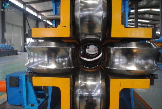 Macchina per la lavorazione di tubi ad alta frequenza per la formazione di bobine laminate a caldo 114 mm per tubi rotondi