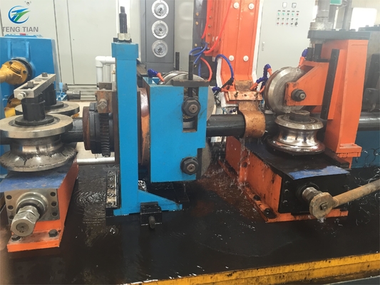 Macchina per la lavorazione di tubi ad alta frequenza per la formazione di bobine laminate a caldo 114 mm per tubi rotondi