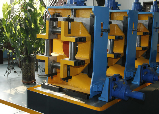 Fabbrica di tubi ERW personalizzata per tubi in acciaio a carbonio / GI spessore del tubo 4,0-10,0 mm