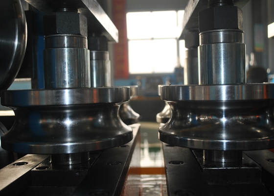 Fabbricazione di tubi saldati ad alta frequenza 1,0 mm-3,25 mm Spessore della parete Acciaio 21,3 mm-33,7 mm