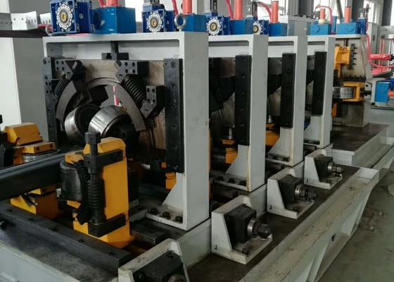 Macchina di rotolamento a tubo montata a pavimento Sistema di controllo PLC personalizzato del peso