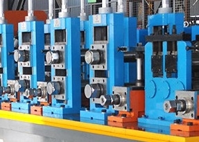 Linea di produzione diritta del tubo di acciaio della cucitura 350kw 20x20 del carbonio