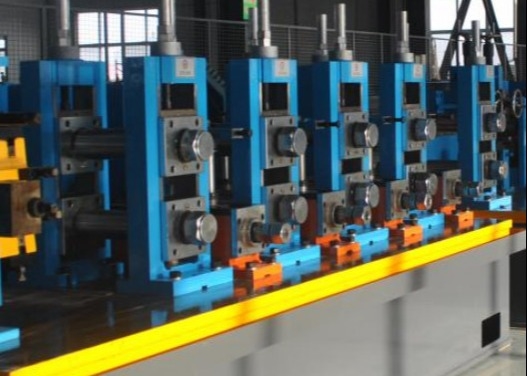 Linea di produzione saldata 38.1mm ad alta frequenza del tubo del laminatoio per tubi di HF della costruzione